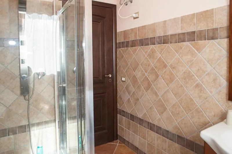 كارلوفورتي Residenza Lo Sparviero - Guest House 0*,  إيطاليا