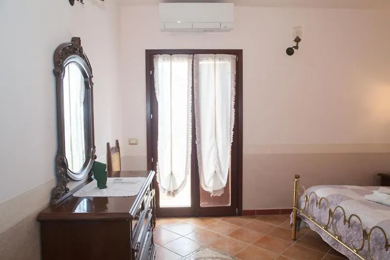 Residenza Lo Sparviero - Guest House Carloforte  Bed & Breakfast
